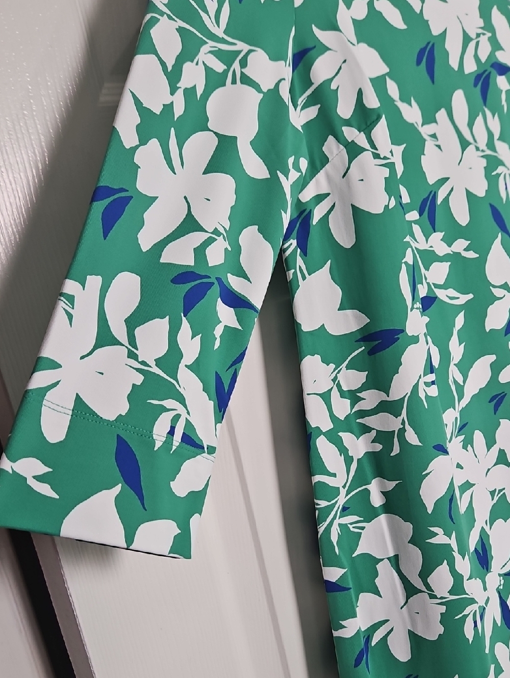 Southern Tide Leira 3/4 Sleeve UV Protection Shift Dress: Simply Green: Small - Picture 5 of 16